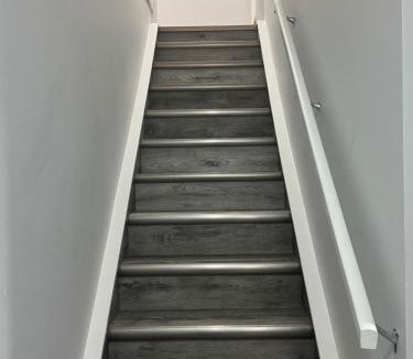Southeast Edmonton House | Modern comfort just 20 minutes from the airport, with a full kitchen