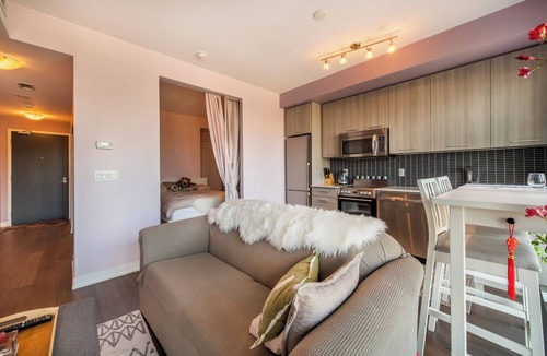 Old Town House | Modern Downtown Condo - 1BR + 1BA + Sofabed