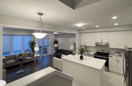 Markham House | Modern Elegant Full Townhouse In Prestigious UnionVilla, Augus Glen Community