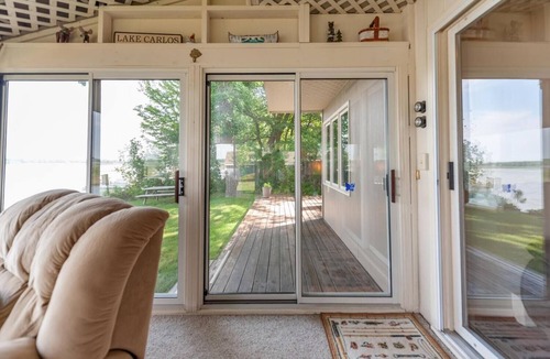 Annandale House | Modern Lake Home on Clearwater Lake