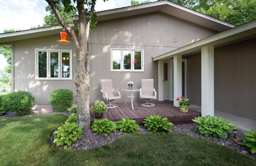 Annandale House | Modern Lake Home on Clearwater Lake