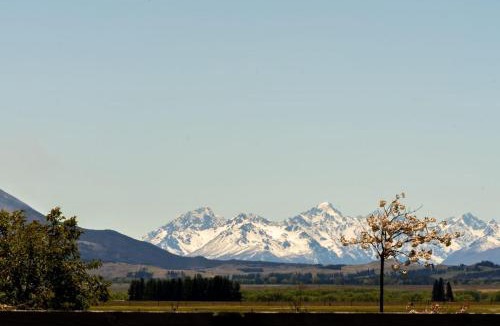 Twizel House | Modern Mountain-View Escape