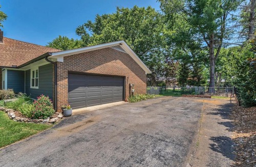 Murfreesboro House | Modern Murfreesboro Retreat Sleeps 8