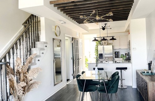 Rouge House | Modern Port Union Townhouse - Port Union Paradise