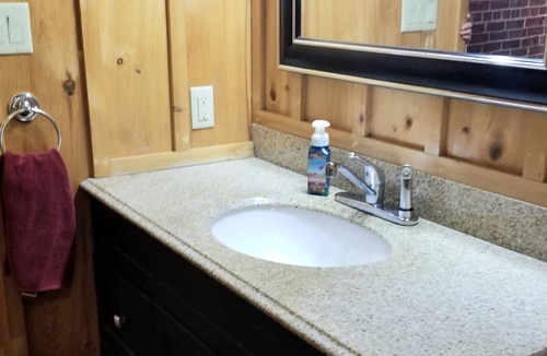 Perth House | Modern, Private 1 bdm House two blocks from beautiful downtown heritage Perth ON
