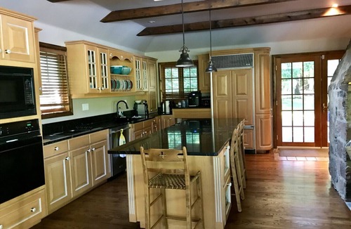Selwyn Cottage | Modern & Private Cottage Sleeps 16 with 7+ Bedrooms