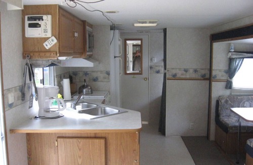 Cloyne House | Modern Rental Trailer at Bon Echo Family Campground (The Prowler)