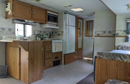 Cloyne House | Modern Rental Trailer at Bon Echo Family Campground (The Prowler)