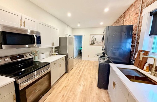 Moncton Apartment | Modern Rustic Luxury - 1 Bdrm