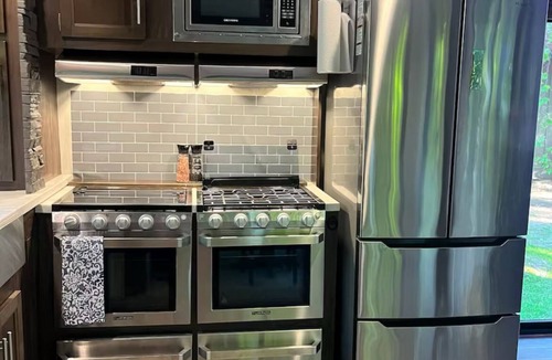 Grand Rapids House | Modern RV come “GLAMP” in style.
