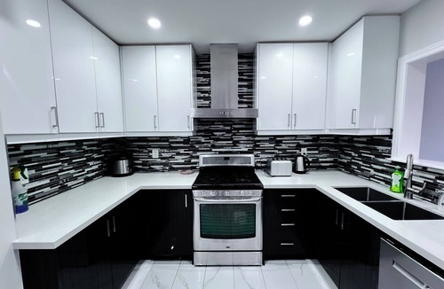 Meadowvale Village House | Modern & Spacious Home with Large Patio – Perfect for Relaxation!