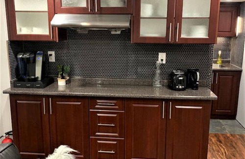 Hurontario Condo | Modern Studio Bsmt Unit @ The Heart of Mississauga
