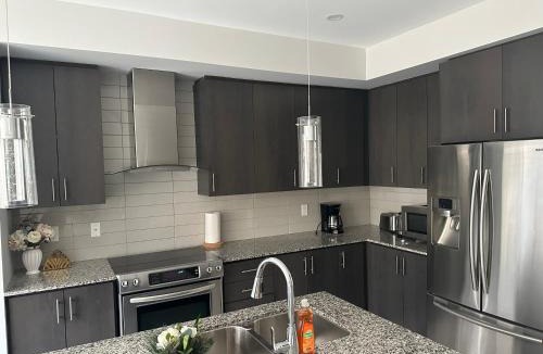 Vaughan Apartment | Modern Townhouse, Vaughan, Ontario, Canada