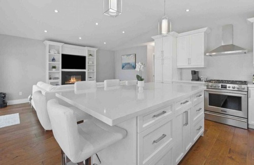 Port McNicoll Apartment | Modern Waterfront Home on Georgian Bay w/Hot Tub!