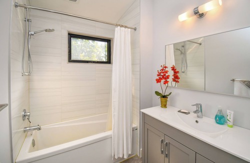 Ramara Cottage | Modern Waterfront Cottage Retreat: Everything You Need, Right on the Water