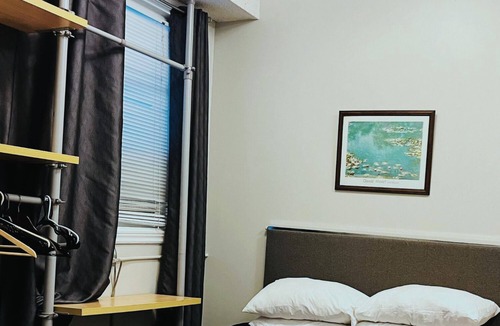 Old Town Hotel | Moe's Suite Hotel