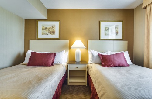 Mississauga Hotel | Monte Carlo Inn Toronto West Suites