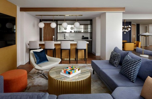 Downtown Montreal Hotel | Montreal Marriott Chateau Champlain
