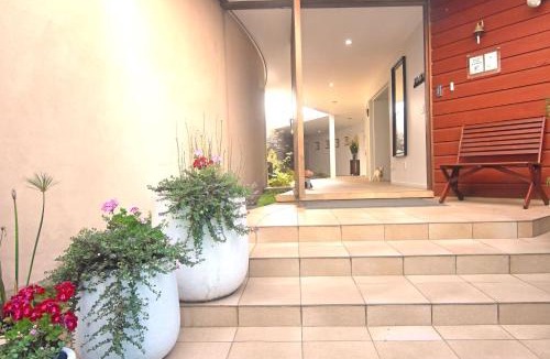 Kerikeri Bed & Breakfast | Moon Gate Villa