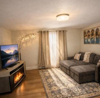 Riverview Apartment | Moonlight Suite