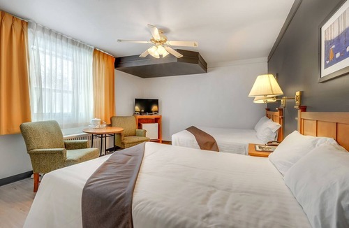 Desjardins Hotel | Motel levis