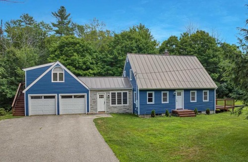 Sunapee House | Mountain Escape Fire Pit and Yard Lake Sunapee