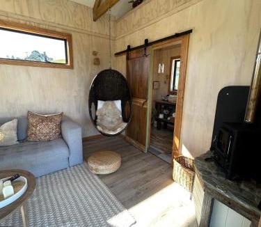Ngatimoti House | Mountain Range Guesthouse