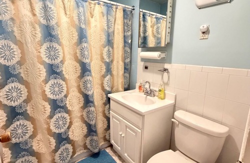 Crown Heights Apartment | Move-In Ready 2BR Apartment – Clean, Cozy & Conveniently Located