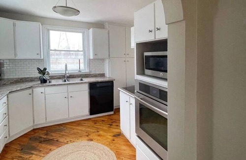 Niagara Falls House | Murray Moments: Warm, inviting, and memorable