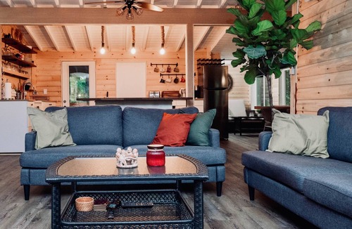 Bracebridge House | Muskoka Creekside Escape