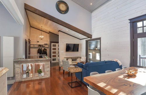 Lake of Bays Cottage | Muskoka Forest Chalet with a Private Indoor Pool