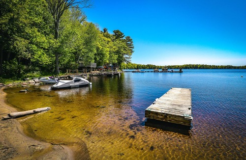 Torrance RV Rental | Muskoka Glamping Structure 6