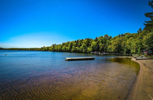Torrance RV Rental | Muskoka Glamping Structure 7