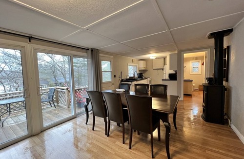 Big Chute Cottage | Muskoka - The Hummingbird Tea Lake cabin