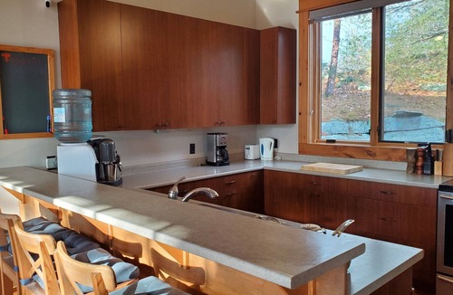 Gravenhurst Cottage | Muskoka Waterfront Cottage on 54 acres, 10 minutes from Gravenhurst