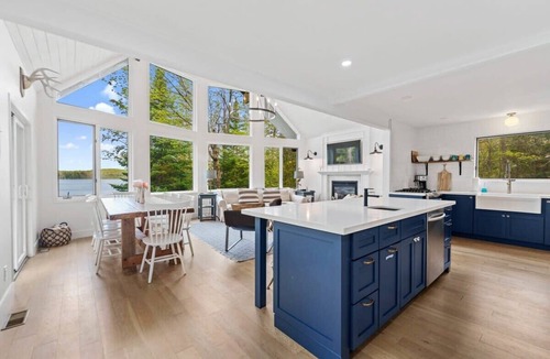 Perry House | Muskokan Mirage Located on Mirage Lake