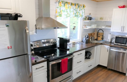 Faraday Cottage | Nature Lovers! Privacy! Great Fishing!