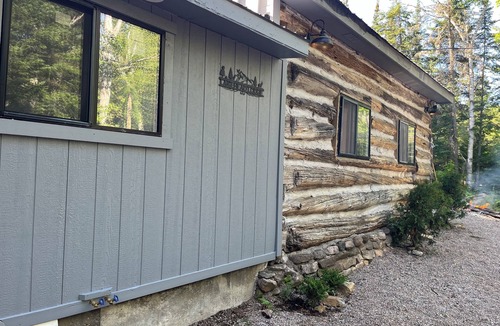 Hastings Highlands Cottage | New 2-bedroom cottage in Bancroft Ontario, fully renovated on the lake