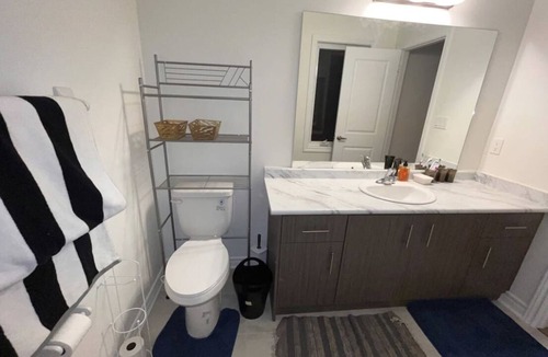 Tillsonburg House | New 4- Bedroom home in quiet neighborhood