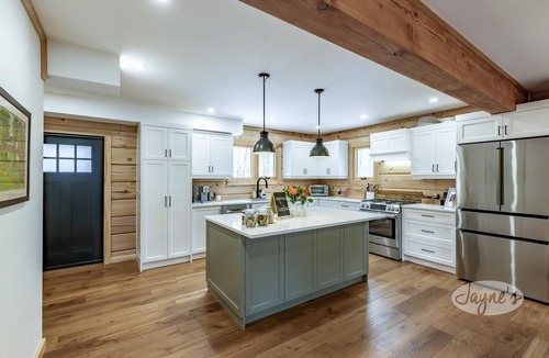 Port Carling Cottage | New 5 bed 4 bath cottage on Turtle Lake, Privacy!