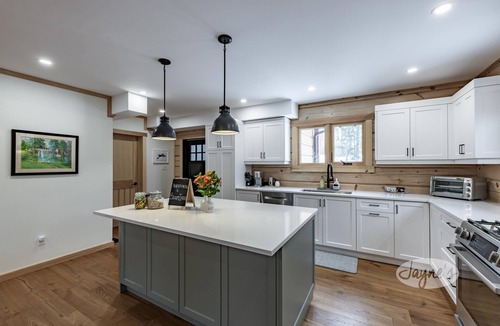 Port Carling Cottage | New 5 bed 4 bath cottage on Turtle Lake, Privacy!