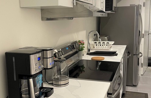York Regional Municipality Apartment | New, Clean and Comfortable Apartment with Private Entrance.
