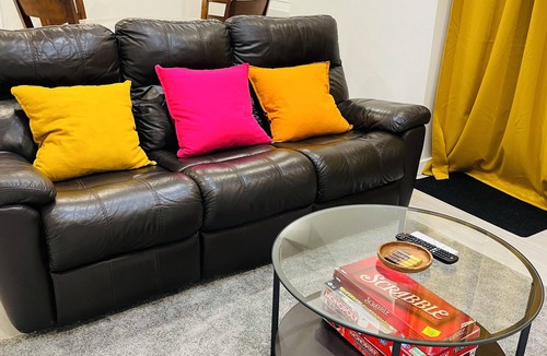 York Regional Municipality Apartment | New, Clean and Comfortable Apartment with Private Entrance.