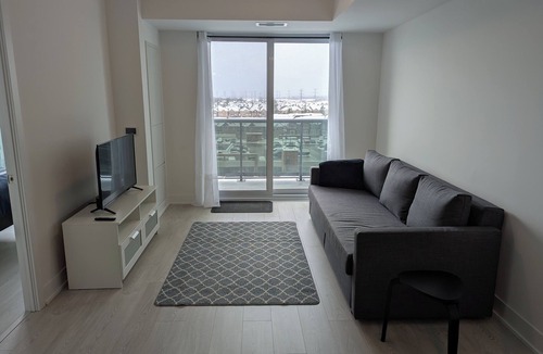 Durham Region Condo | New condo with sunset views!