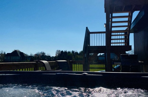 Port Albert House | NEW HOT TUB, ROOFTOP PATIO AND ENHANCED LAKE VIEWS! Dogs are welcome!