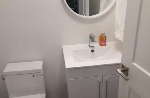 Niagara Falls Apartment | *NEW* Lovely Niagara Falls Vacation Home