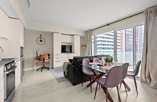 Church and Wellesley Apartment | New Panoramic view 2BD & Den in Downtown Toronto