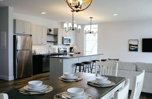 Grand Bend Apartment | New The Carlyle 200 Grand Bend