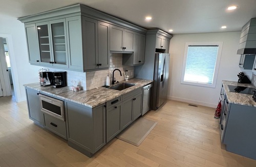 Pointe aux Roches Cottage | Newly Renovated Waterfront Cottage Lake St. Clair