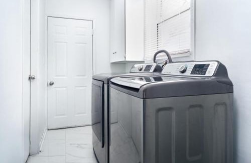 Walkerville Apartment | Newly renovated 3 bedroom unit